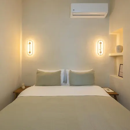 Surupo 3* Imerovigli (Santorini)