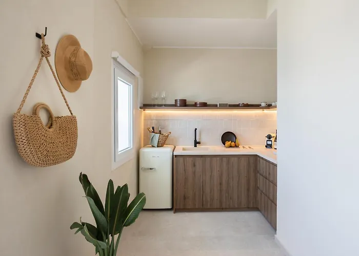 Surupo 3* Imerovigli (Santorini)