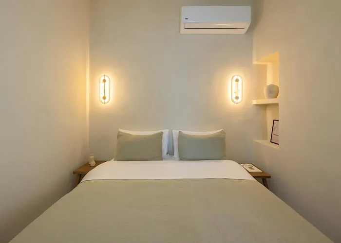 Surupo 3* Imerovigli (Santorini)